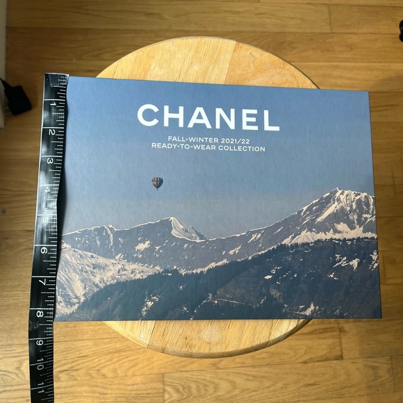 Chanel Fall-Winter 2021/22 Ready-to-wear collection book - Picture 7 of 14